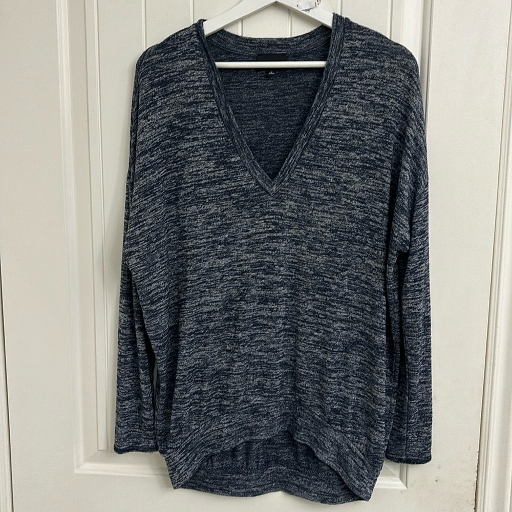 Aritzia Wilfred Free Devinette Boyfriend Sweater